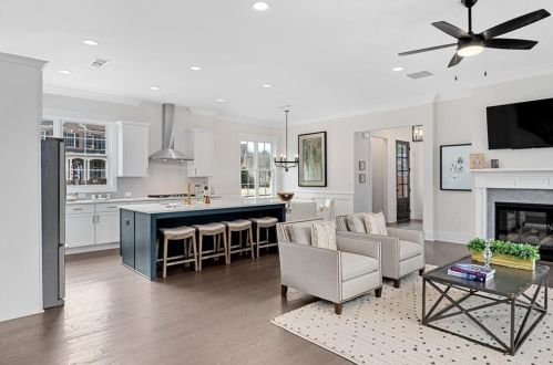 4220 Riverglen Cir, Suwanee GA  30024-8383 exterior