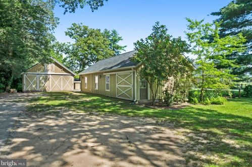 2874 Patuxent Riv Rd, Davidsonville MD 21035-2237 exterior