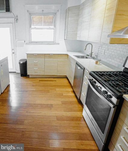 2427 16th St, Philadelphia PA  19132-4439 exterior