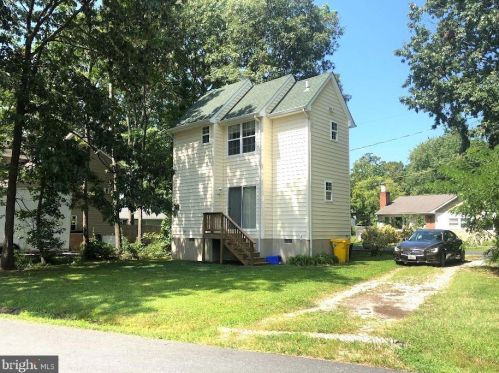 5077 Lerch Dr, Shady Side, MD 20764-9651