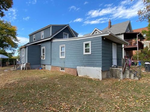 78 Clark St, Hartford, CT 06120-2011