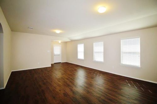 2109 Shady Glen Trl, Princeton TX  75407-2636 exterior