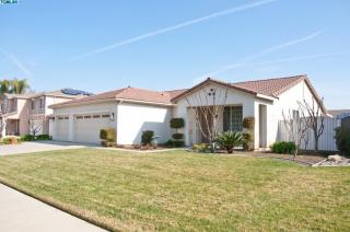 1812 Trebbiano St, Tulare, CA 93274-0810