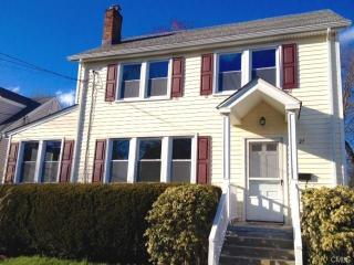 27 Carlin St, Norwalk, CT 06851-3004
