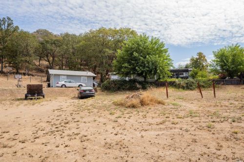 4801 Eastside Calpella Rd, Ukiah CA  95482-9470 exterior