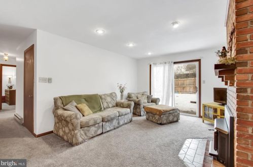 806 Kreps Rd, Lancaster, PA 17603-6114