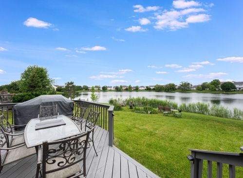 5747 Lake Pointe Dr, Plainfield, IL 60586-6532
