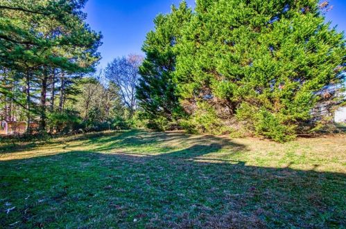 4072 Peachtree Farms Rd, Rex GA  30273-1380 exterior