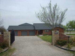 1126 Euclid Ave, Cashion, OK 73016-9517