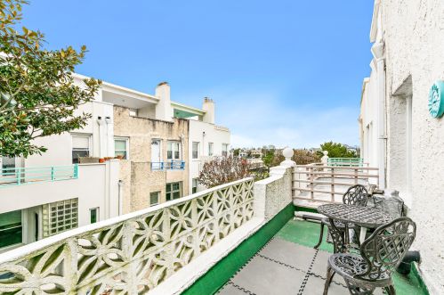 3 Deal Lk Ct, Tinton Falls NJ 07712-5116 exterior