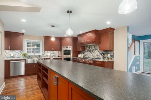 520 End Ave, Tavistock NJ  08033-2630 exterior