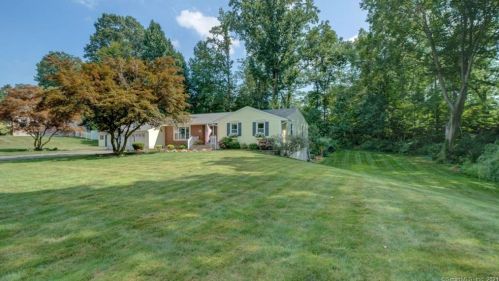 16 Paul Hts, Southington, CT 06489-4129