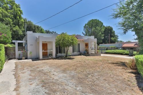 2812 Santa Anita Ave, Altadena, CA 91001-1927