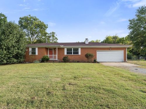 2009 Holly Rd, Claremore, OK 74017-8509