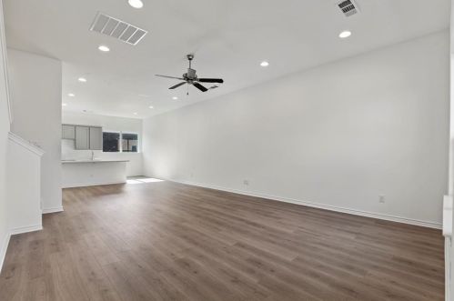 1733 Cantey St, Fort Worth TX  76110-2946 exterior