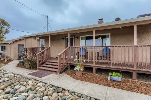 5624 Dry Creek Rd, Rio Linda, CA 95673-5116