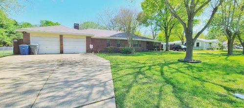 2452 56th St, Dallas, TX 75241-1438