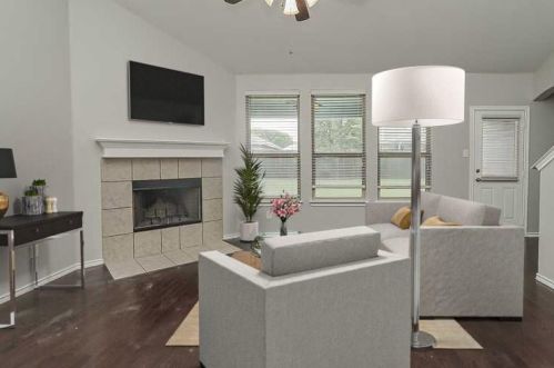 6532 Chalk River Dr, Fort Worth, TX 76179-2574