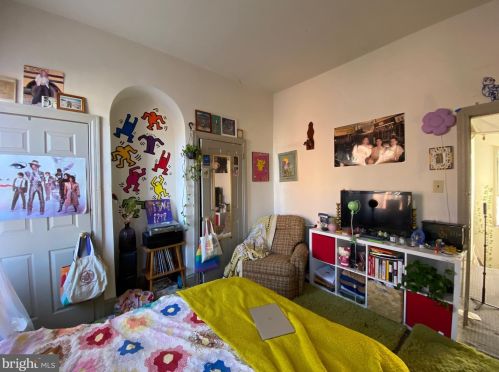 2136 Carlisle St, Philadelphia PA  19121-1607 exterior