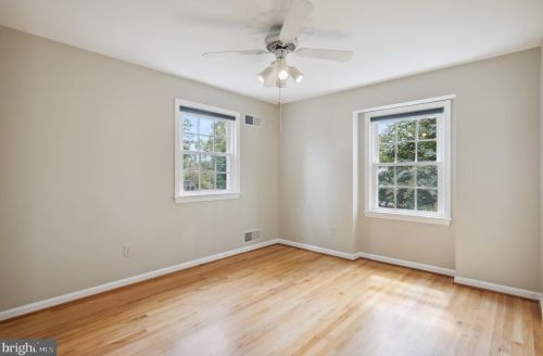 1221 Pinecrest Cir, Silver Spring MD 20910-1626 exterior