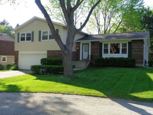610 Mulberry Ct, Barrington Hills, IL 60102