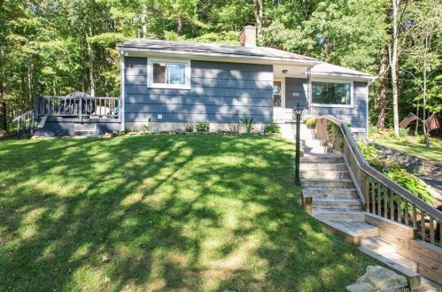 118 Orchard Hill Rd, Torrington CT  06791-1621 exterior