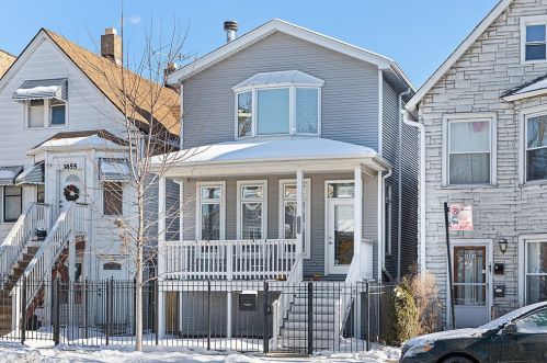 3853 Kimball Ave, Chicago, IL 60618-4419