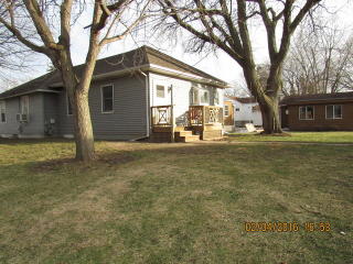 250 Weston Ave, Hoffman Estates IL  60123-3367 exterior