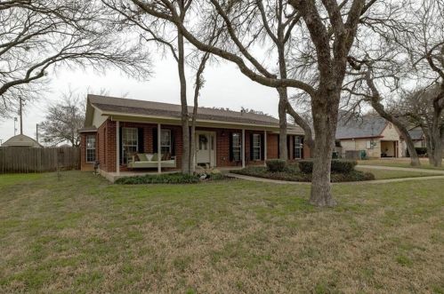3307 Northwest Blvd, Georgetown, TX 78628-4204
