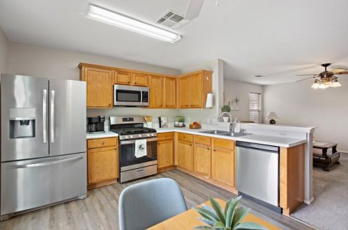 17212 Hamilton Point Cir, Webberville TX  78653-5271 exterior