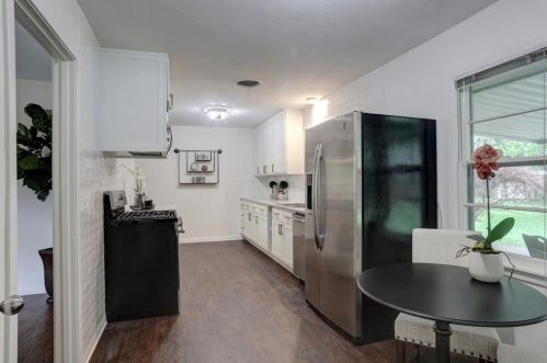 4616 Selkirk Dr, Fort Worth TX  76109-5042 exterior