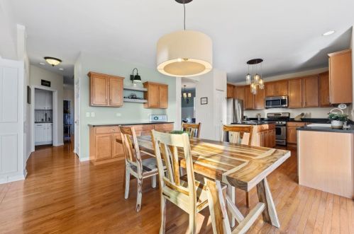 1540 Fulton Ln, Sycamore IL  60178-3048 exterior