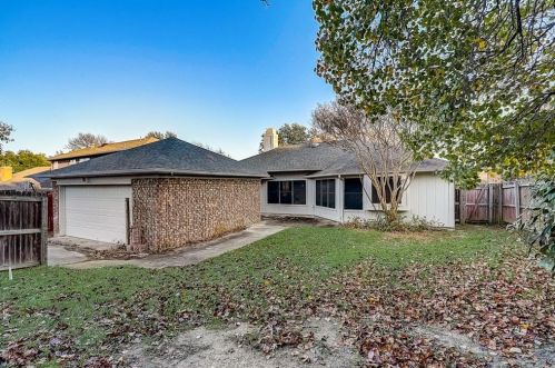 3019 Cemetery Hl Rd, Carrollton TX 75007-5651 exterior