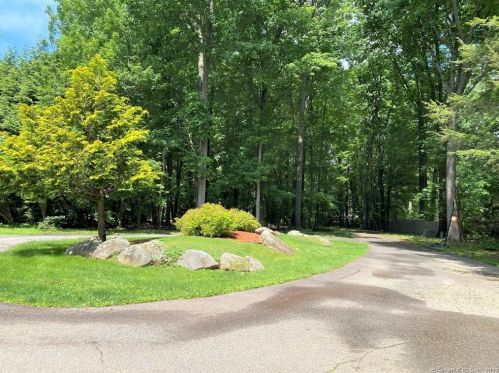 48 Hayes Ave, Ellington, CT 06029-3912