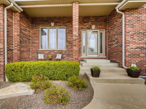 8108 Parkview Ln, Frankfort, IL 60423-8890