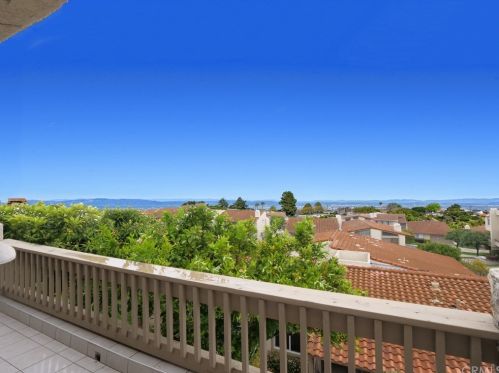 6 Hilltop Cir, Palos Verdes Estates, CA 90275-3432