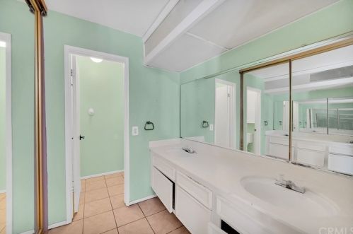 2218 San Lorenzo Ave, Santa Ana CA 92704-6039 exterior