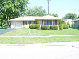 2402 Skokie Dr, Rockford, IL 61108-7939