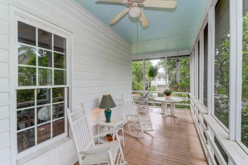 29 Beachwood, Isle Of Palms SC  29451-2815 exterior