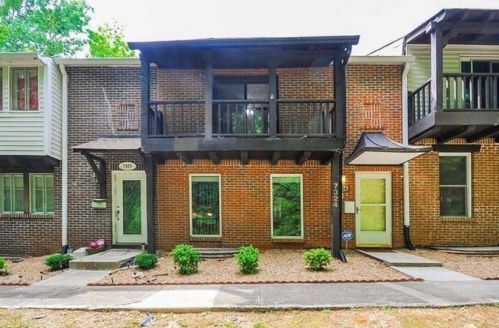 7324 Cardigan Cir, Atlanta GA  30328-1952 exterior