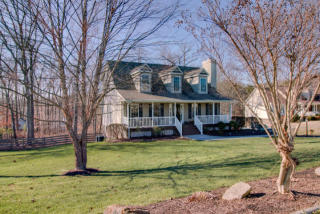 1271 Commonwealth Dr, Hardy, VA 24101-3790