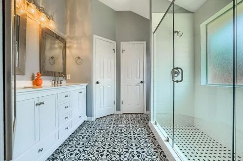 15028 Babbling Brk Dr, Austin TX  78728-4349 exterior
