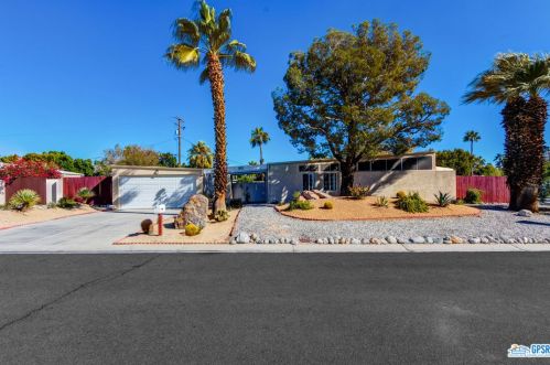 2106 Roberto Dr, Palm Springs, CA 92262-3157