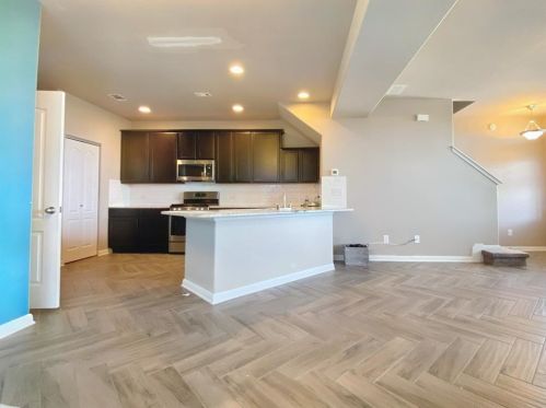 1721 Arbor Knot Dr, Uhland TX  78640 exterior