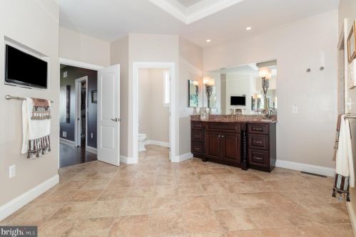 253 Bonnybrook Rd, Carlisle PA 17013-4214 exterior