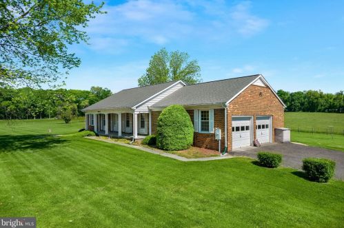 38152 Nixon Rd, Purcellville, VA 20132-3717