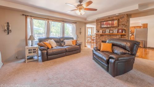 1223 Foxpointe Dr, Sycamore IL  60178-3219 exterior
