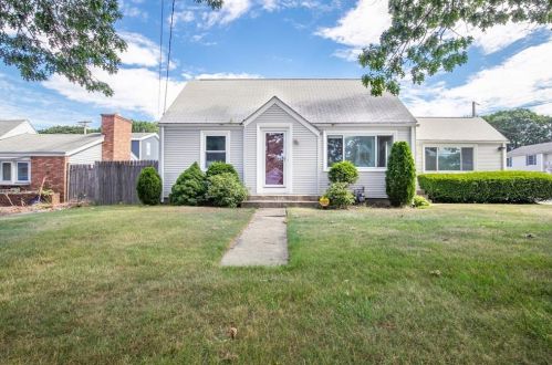 2537 Shore Rd, Warwick, RI 02889-8104