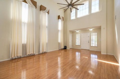 7821 Jacinto Rd, Elk Grove, CA 95758-7218
