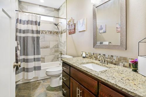 303 Walnut St, Whitewright TX 75491-2243 exterior